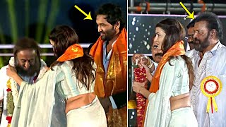 Download lagu Manchu Lakshmi Felicitate Gurudev Sri Sri Ravi Shankar At Mohan Babu University | Daily Culture mp3 Download lagu Manchu Lakshmi Felicitate Gurudev Sri Sri Ravi Shankar At Mohan Babu University | Daily Culture mp3