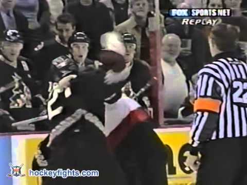 Darcy Hordichuk vs Dennis Bonvie