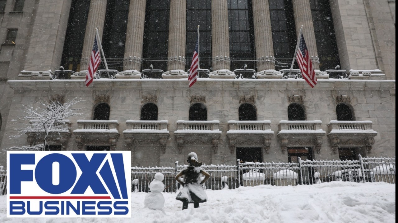 Everyone is 'on the edge of their seats,' investing expert says