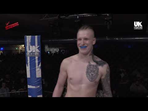 Caine Le Tissier vs Mati Mazur - UKFC 18