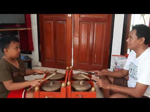 Belajar reong lombok