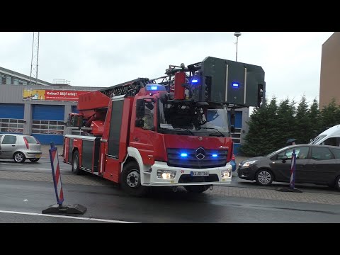 Duitse leen autoladder 11-8051 met Spoed vanaf Kazerne Purmerend naar een afhijsing
