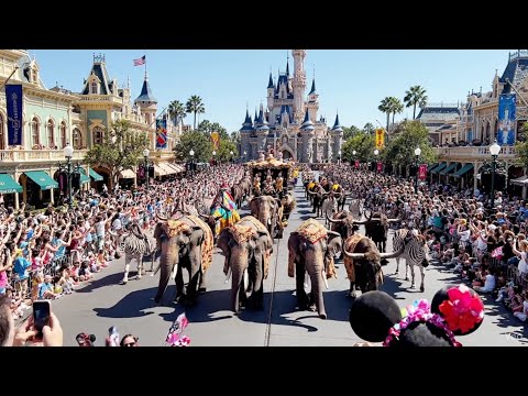 Disneyland Christmas Jungle Parade 2025 | Real Animals LIVE! (Magical Holiday Special)
