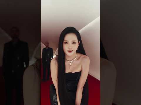 'EYES CLOSED' - JISOO & ZAYN Out Now! 💜