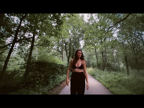 Dani Sylvia - Love Me Loud [Official Video]