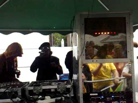 Mr Williamz & Saxon Sound System ★ @ Notting Hill Carnival 2011 ★