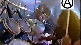 Download lagu Wings - Bujang Senang LIVE 2004 mp3