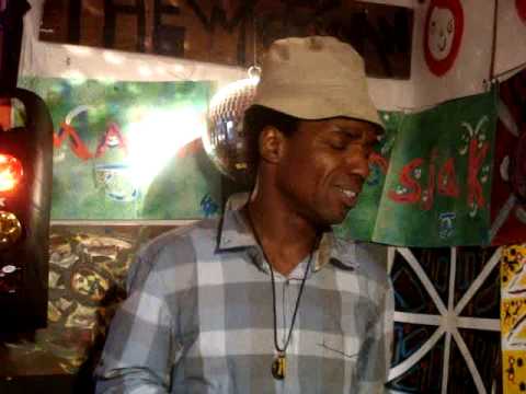 THEWACKYMAN you dont bi home