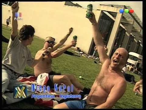 Korol con los hinchas de Inglaterra en la previa contra Argentina - Videomatch 98