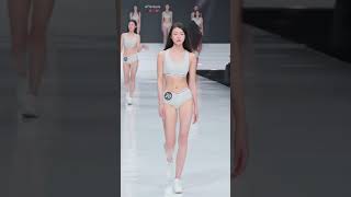 Download lagu SIUF Lingerie Supermodel Contest No. 20 Wan Menglu, Height 178cm #catwalktour #beauty #model #sho... mp3