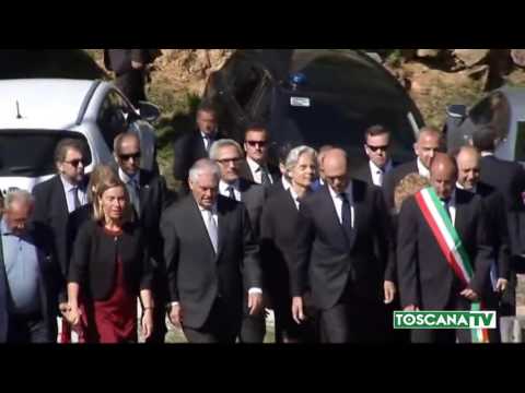 2017-04-10 S. ANNA STAZZEMA - ALFANO E MOGHERINI AL MONUMENTO OSSARIO ECCIDIO