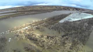 preview picture of video '2014 Yellowstone River Flooding Near Sidney'