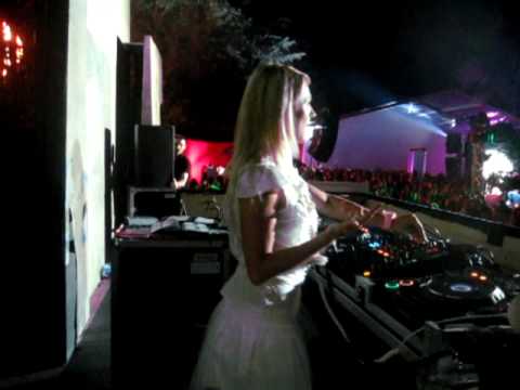 Giulia Regain & Satin Girls show 2010 GENEVA - open Roger Sanchez (Big Event One night in Castle)