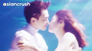 Mermaid falls for the human she's supposed to be luring into a trap | Chinese Drama | The Mermaid