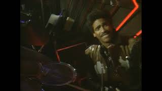 Grandmaster Melle Mel \u0026 The Furious Five - Pump Me Up (Official Music Video)