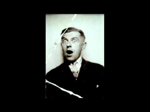 Videoclip de Magritte — John Cale