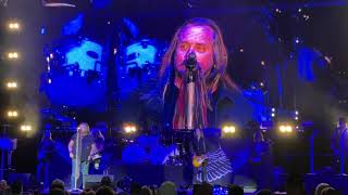 Johnny Van Zant thanks Damon Johnson