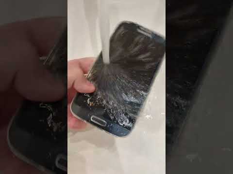 Samsung Galaxy S4 Water Test
