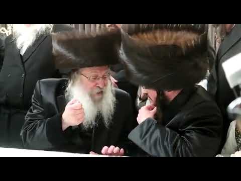 Nadvorna Rebbe Explains A Chosson What The Kesubah Is About  - Tammuz 5783