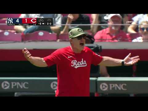 Reds' David Bell gets his money's worth on his ejection