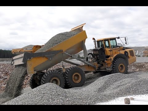Volvo A35E & Volvo A35G Tipping