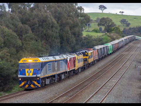 SSR's Monster 7 loco lashup on 3MC5 plus duo Standard Gauge XR's on 3MC7 to Oaklands- 1/11/22