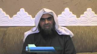 ما حكم من يصلي الفريضة منفردًا والجماعة قائمة || الشيخ خالد الفليج image