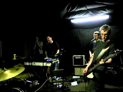 Velvet Vic and the Bad Vibrations - Extra High (working title) - (rehearsal 13/07/2011)