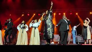 Download lagu Mpumi Mtsweni - Izandla Zethu mp3