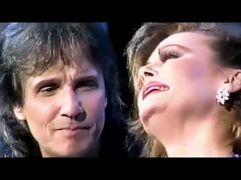 Si piensas, si quieres. Rocio Durcal y Roberto Carlos