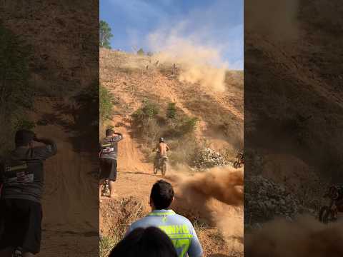 Desafio do trilhao de senhora de oliveira ta rolando #moto #automobile