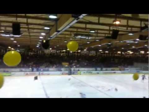 Allgäuderby - ERC Sonthofen vs. ECDC Memmingen - Choreo im Sohoblock