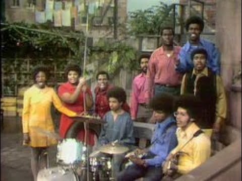 Sesame Street: 0228 Street Scenes- A visit from Listen My Brother