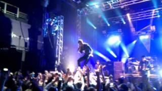 Skunk Anansie stepping the crowd O2 Arena Leeds