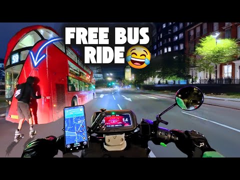 Friday Night Delivering UberEats & Deliveroo - The City Is Crazy At This Time Of Night!