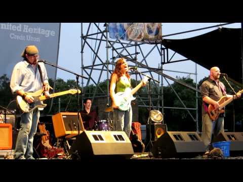 Meagan Tubb & Shady People - Rock and Roll Seance @ Nutty Brown Cafe