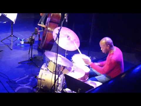 GREG  HUTCHINSON WITH ANTIKO MAPLE SNARE DRUM