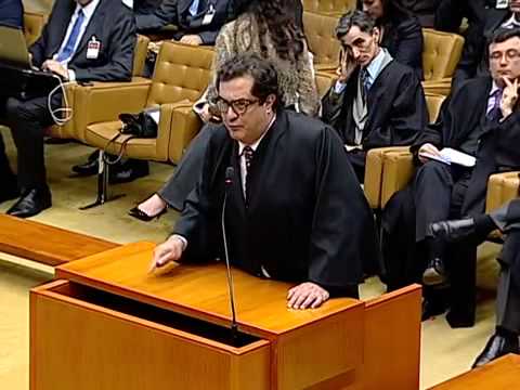 Brazilian Supreme Court President Joaquim Barbosa expels lawyer from the plenary session, violati...