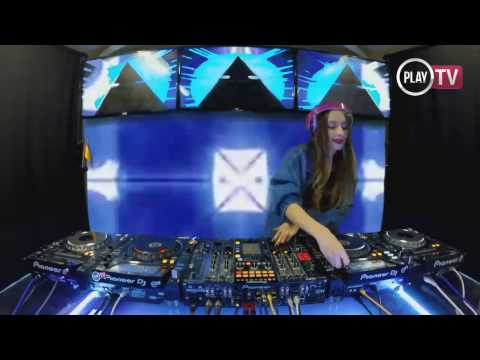 KSENIYA KESS - Live @PLAY TV 2.03.2017