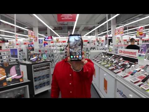 How to view the buttons in full screen mode on the Samsung S8?