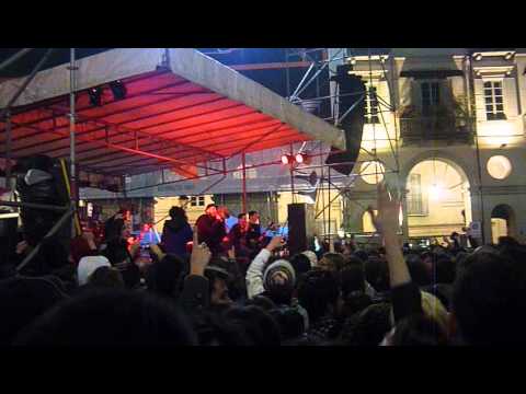 Linea 77 feat. Samuel (Subsonica) "66 Diabolus in musica" @ Torino - Piazza Vittorio, 23 marzo 2014