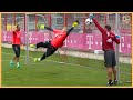 Bayern Munich - Manuel Neuer - Goalkeeper Training