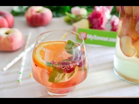 Sangria Blanche aux pêches plates