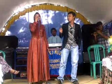 Alun-Alun Nganjuk (Adithio feat Ernita)