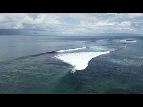 Vanimo Surfing small fun wave March 23