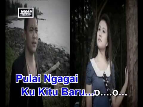 Langit Petang Dilindung Remang - James Ruai