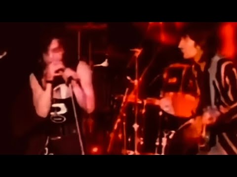 Prince & Ronnie Wood Perform a Rolling Stones Song Together