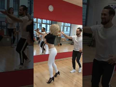 M and M Bachata Fusion [JFab & Paola Fabre Ft. Voz A Voz - Criminal (Bachata Version)]