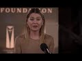Meredith Presents The Catherine Fox Award To An Unexpected Winner Grey S Anatomy