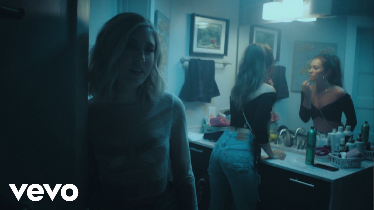 Maddie & Tae — Friends Don’t